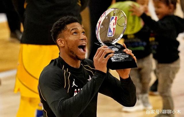 携与大作并 携与大作并